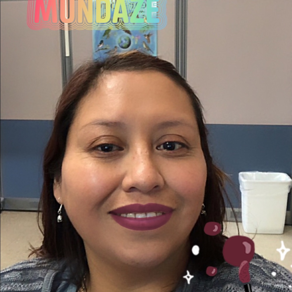 Meet your Posher, Roxanna